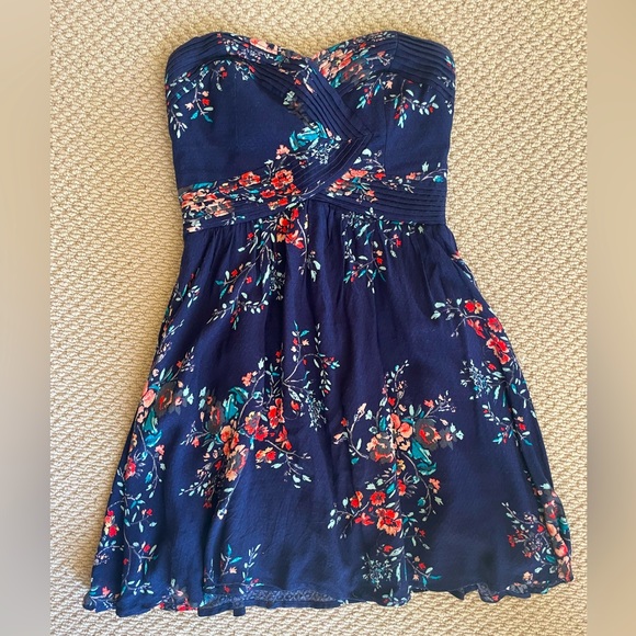 Urban Outfitters Kimchi Blue Strapless Dress Size S - Picture 1 of 10